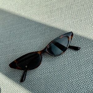 SOLD🚨to @scg7778 Sunglasses